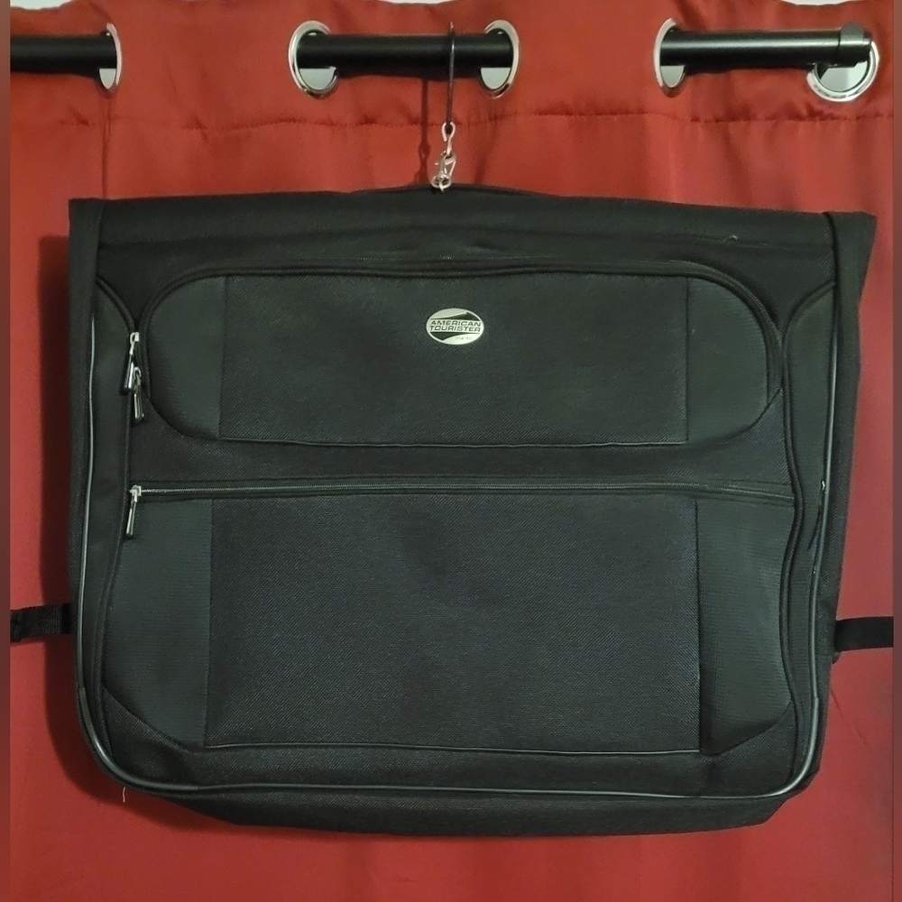 American Tourister Garment Bag Black​​​